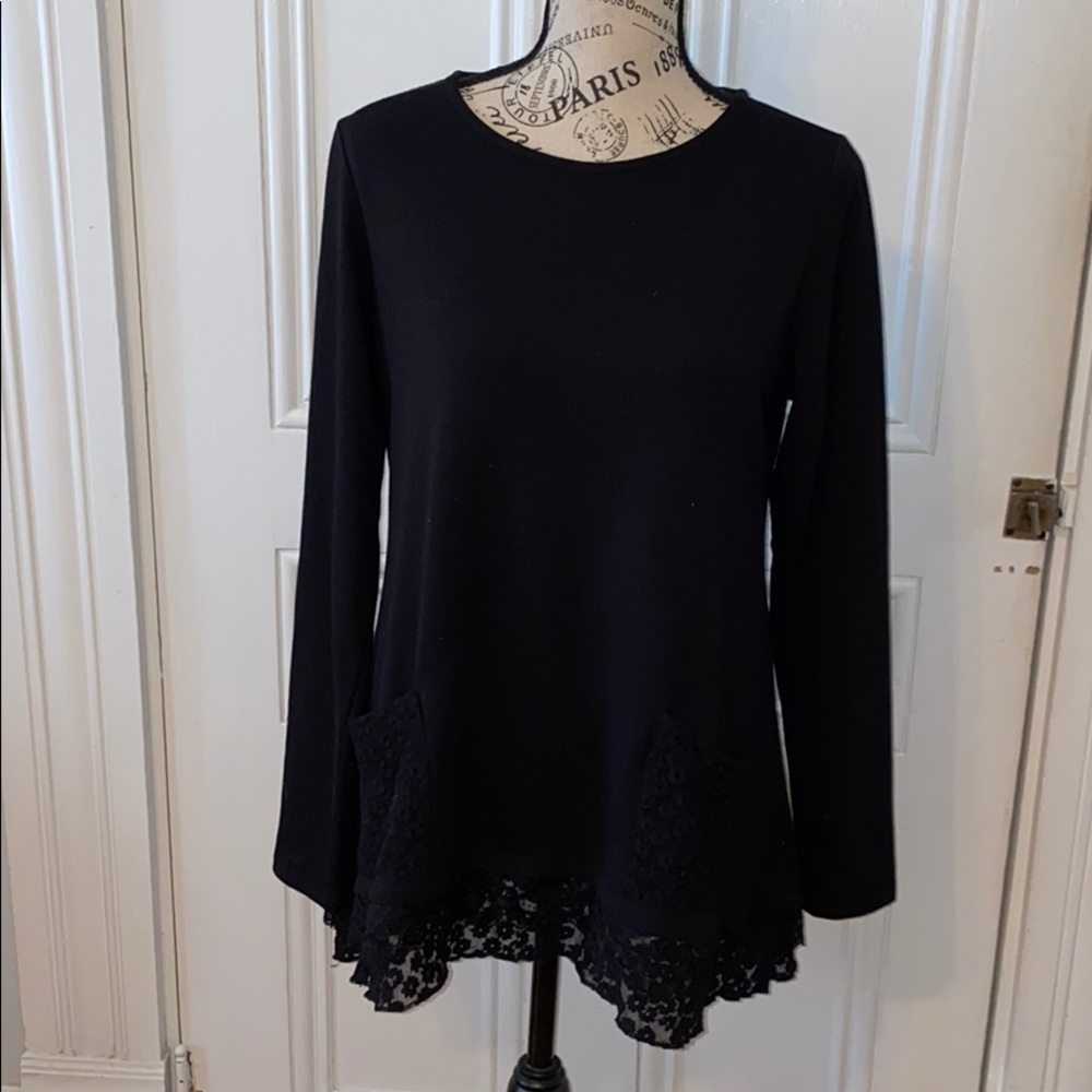 Lori Goldstein hi-low sweatshirt with lace details
